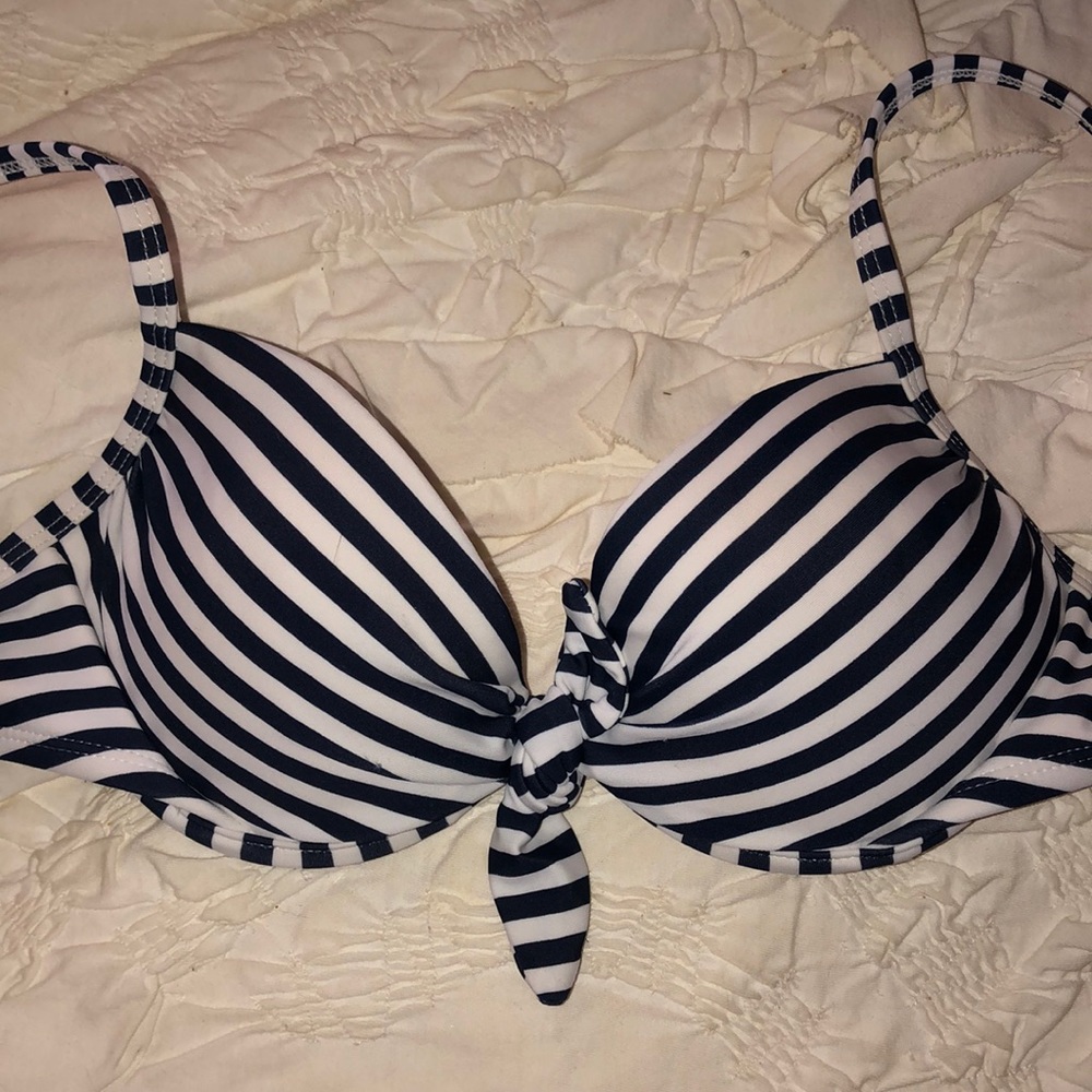 👙 Target Xhilaration striped push-up bikini top